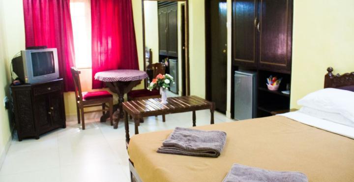 Marina Bay Beach Resort Candolim Extérieur photo