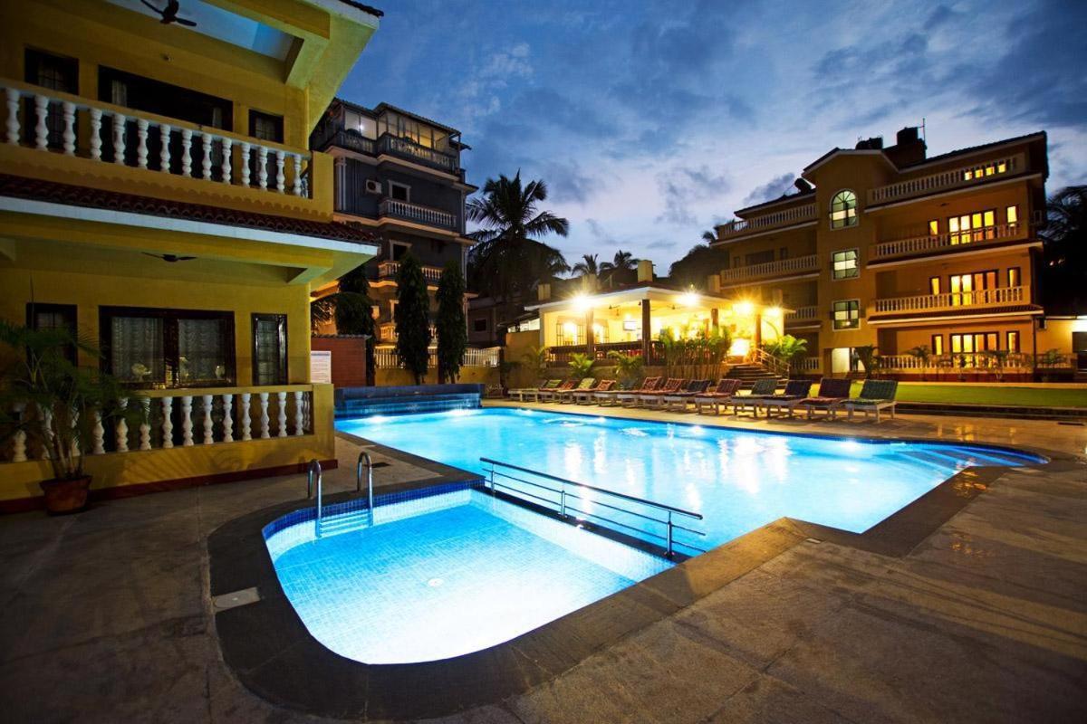 Marina Bay Beach Resort Candolim Extérieur photo