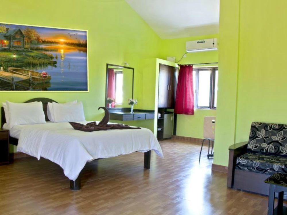 Marina Bay Beach Resort Candolim Extérieur photo